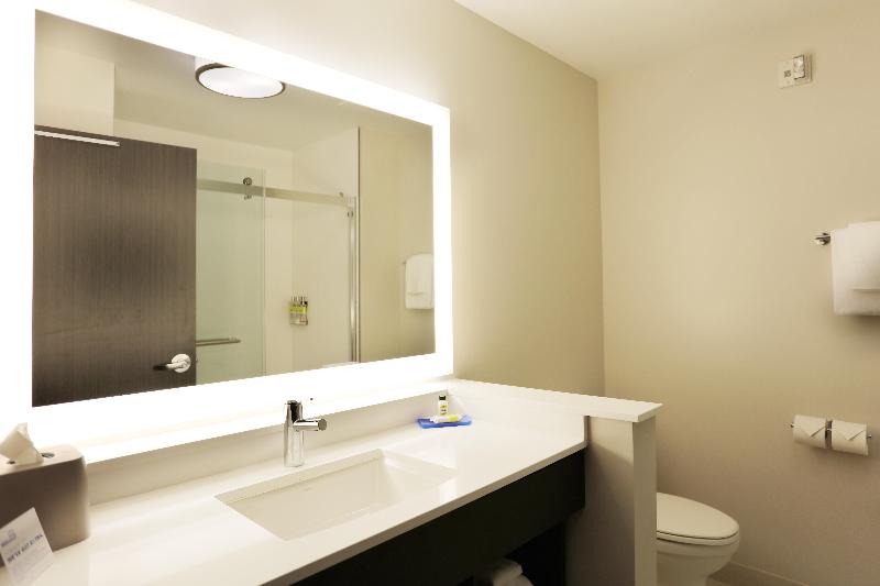 Holiday Inn Express Oneonta — photo 44