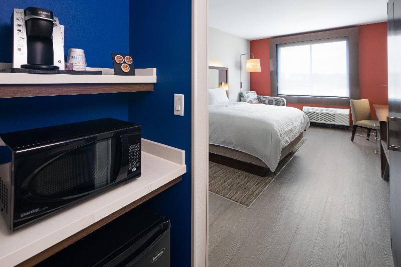 Holiday Inn Express Lubbock Central Univ Area image