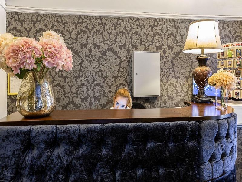 Clifden House