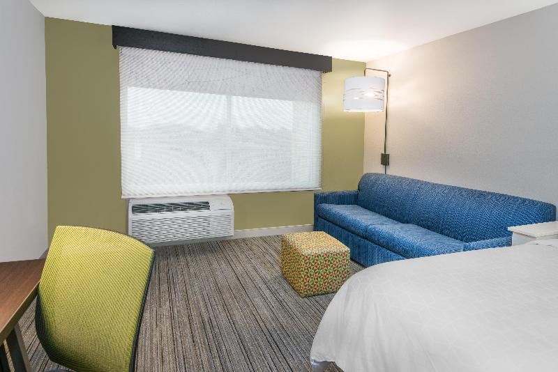 Holiday Inn Express Missouri City West image