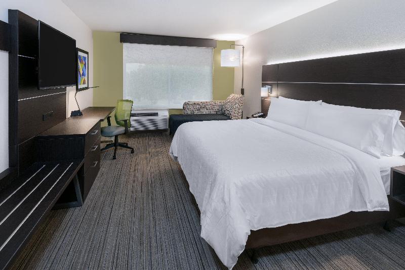 Holiday Inn Express Missouri City West photo 9