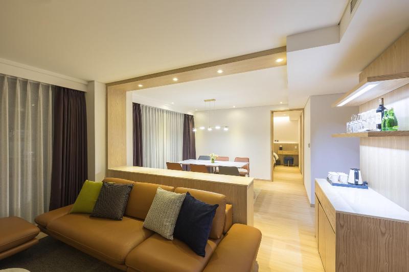 Fine Hotel image