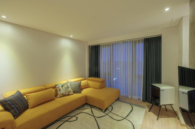 Fine Hotel image