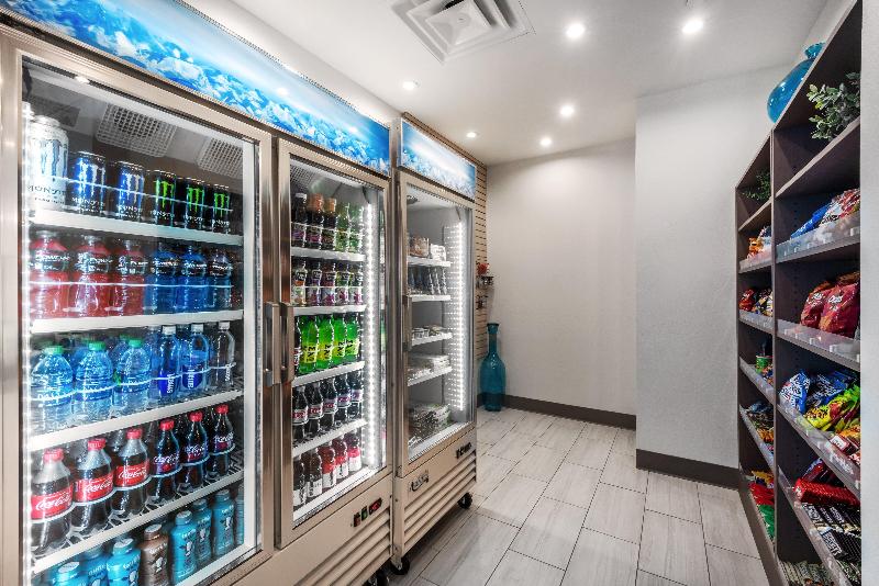 Holiday Inn Express & Suites St. Louis an IHG hote