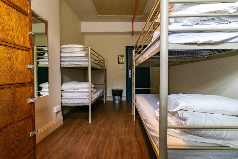 Room BUNK BED