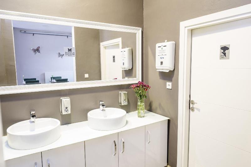 THE CORNER INN HOTELS BY SUiT image