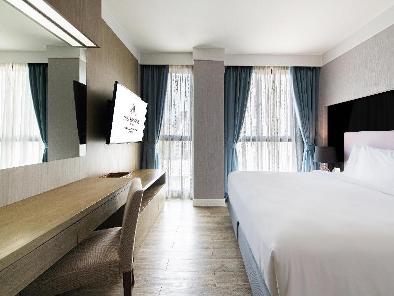 Metropolis Suites Bangkok, Tapestry Collection image
