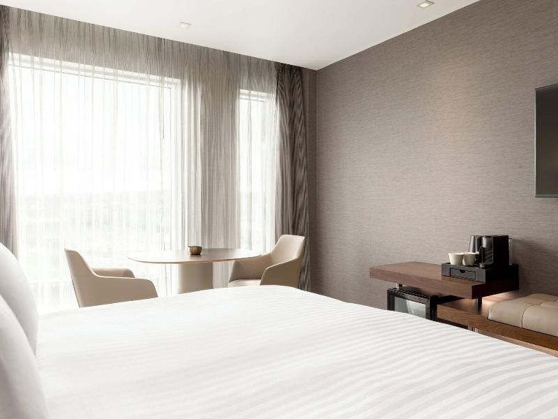 AC Hotel by Marriott Belfast image
