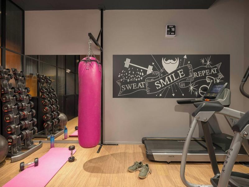 Moxy Glasgow Merchant City image