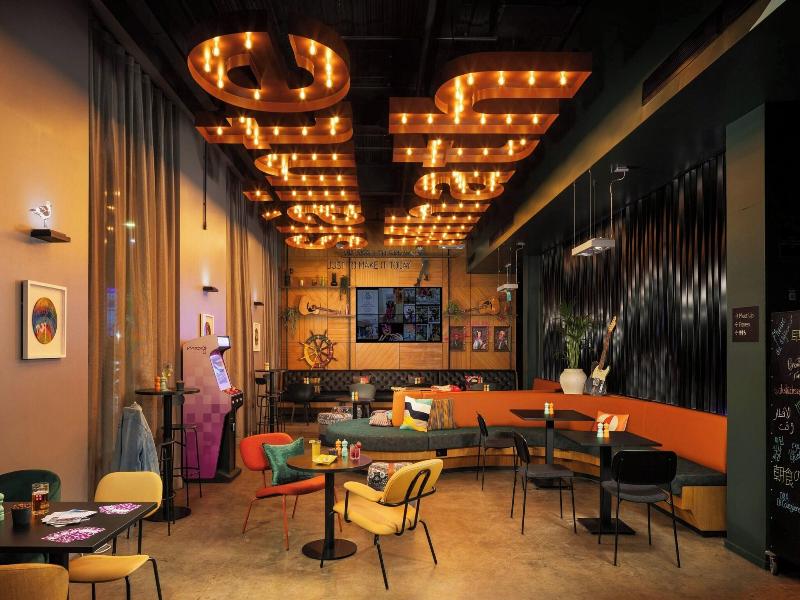 Moxy Glasgow Merchant City image