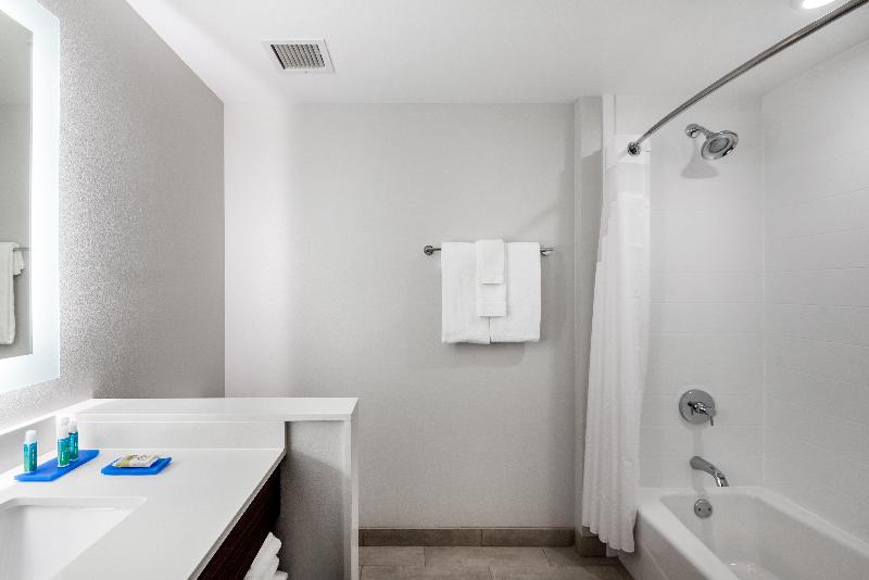 Holiday Inn Express Suites Santa Ana Orange County photo 21