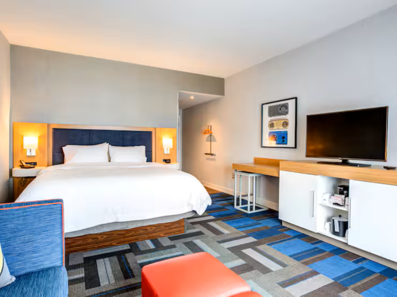 Hampton Inn Boston/Waltham image