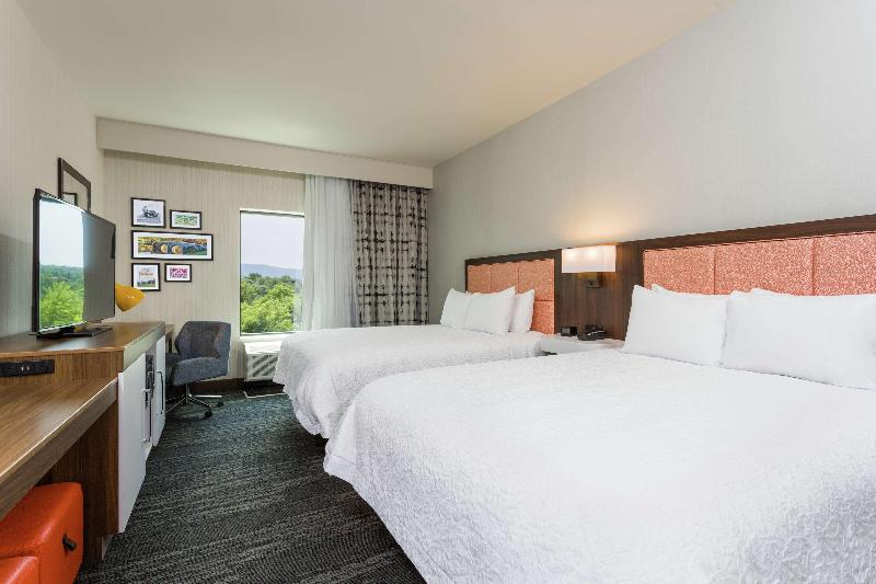 Hampton Inn Cumberland, Md image