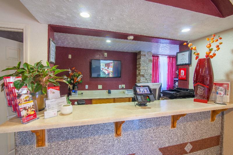 Red Roof Inn Crossville image