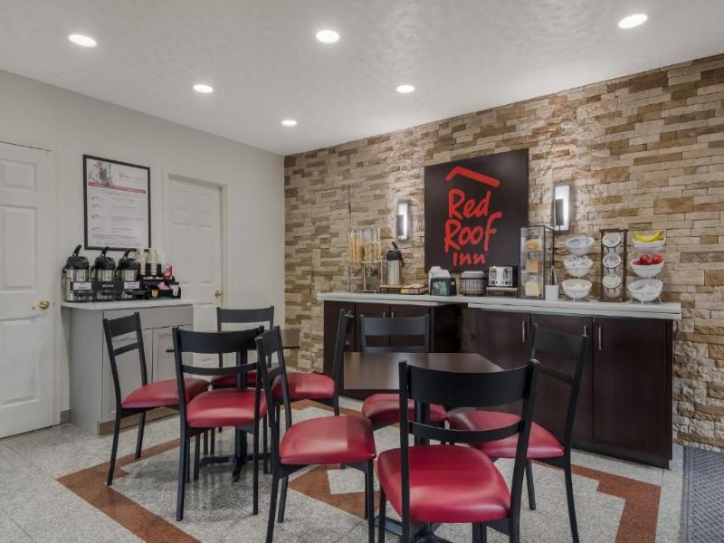 Red Roof Inn Crossville