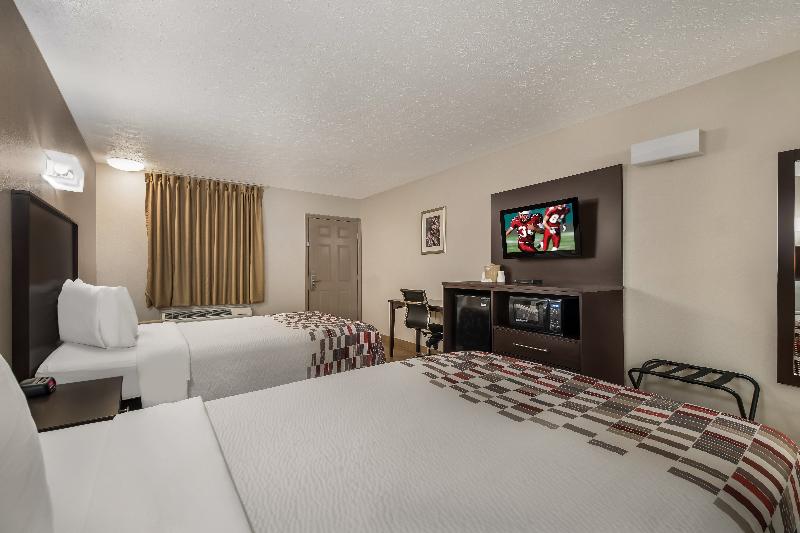 Red Roof Inn Crossville image