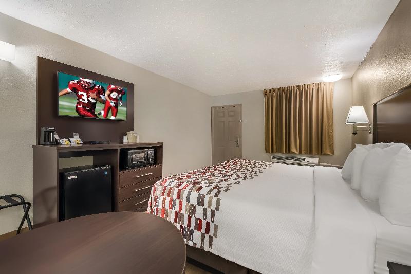 Red Roof Inn Crossville image