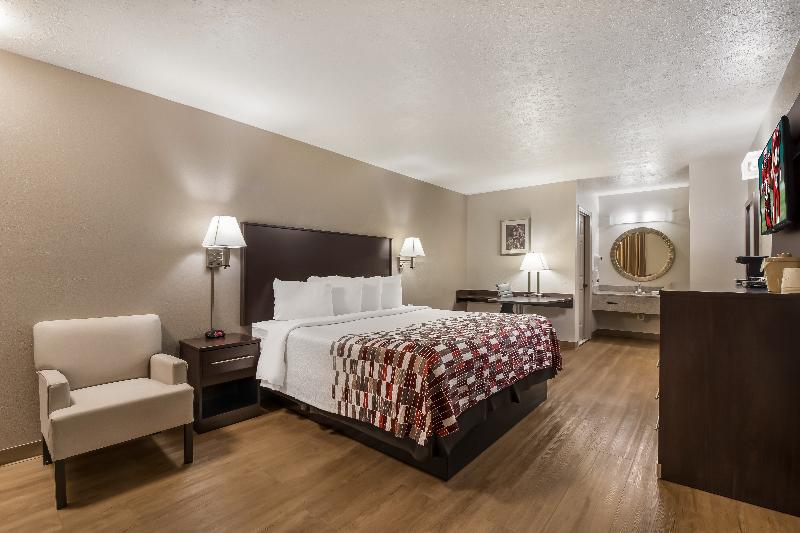 Red Roof Inn Crossville image