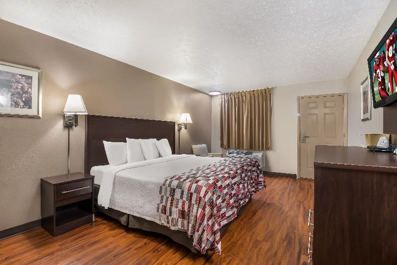 Red Roof Inn Crossville image