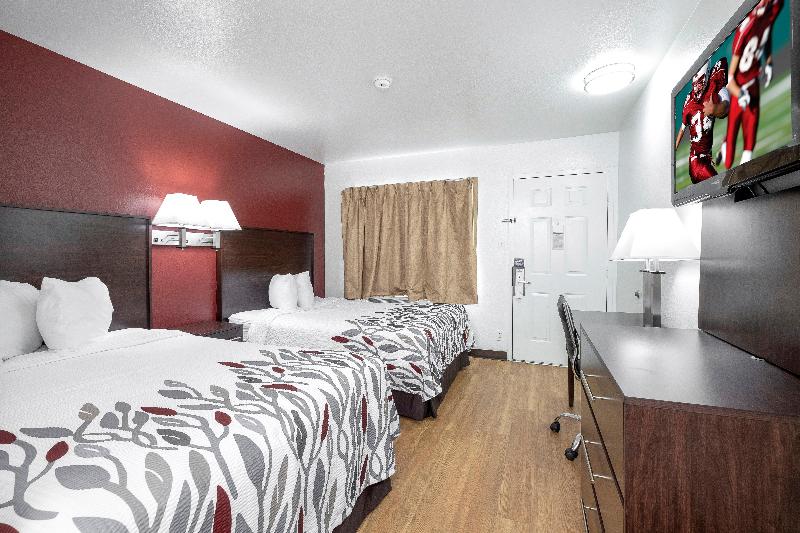 Red Roof Inn Crossville image