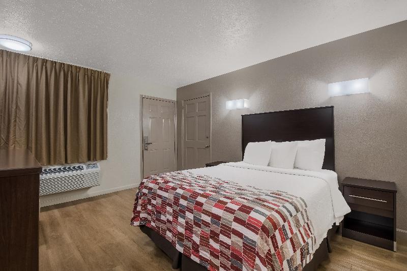 Red Roof Inn Crossville image