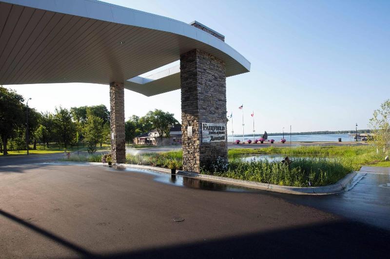 Fairfield Inn & Suites Detroit Lakes image