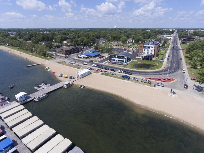 Fairfield Inn & Suites Detroit Lakes image