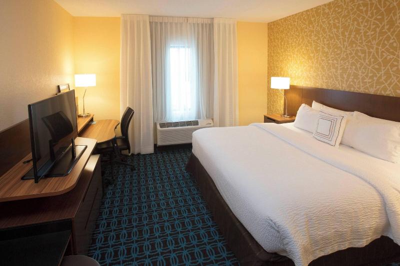 Fairfield Inn & Suites Detroit Lakes image