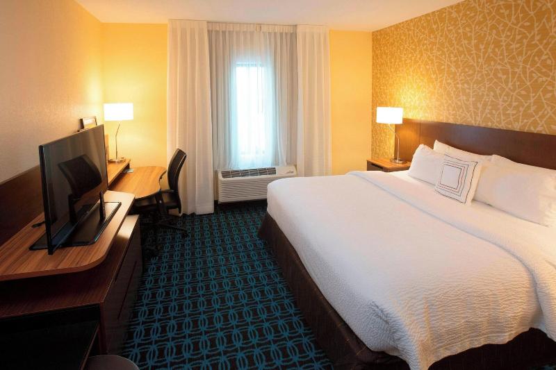 Fairfield Inn & Suites Detroit Lakes image