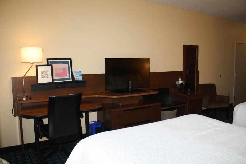 Fairfield Inn & Suites Detroit Lakes image