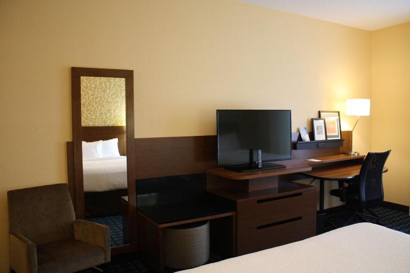 Fairfield Inn & Suites Detroit Lakes image