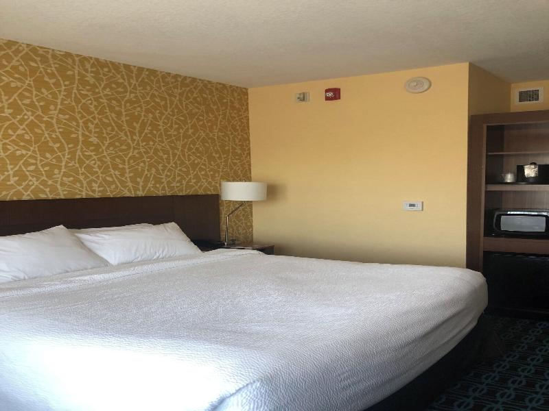 Fairfield Inn & Suites Detroit Lakes image