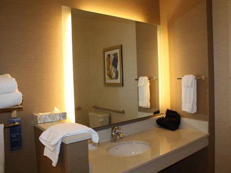 Fairfield Inn & Suites Detroit Lakes image