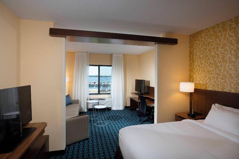Fairfield Inn & Suites Detroit Lakes image