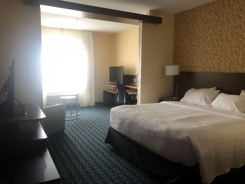 Fairfield Inn & Suites Detroit Lakes image