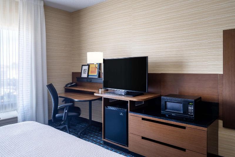 Fairfield Inn & Suites Detroit Lakes image