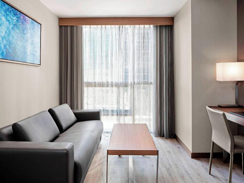 AC Hotel New York Downtown image