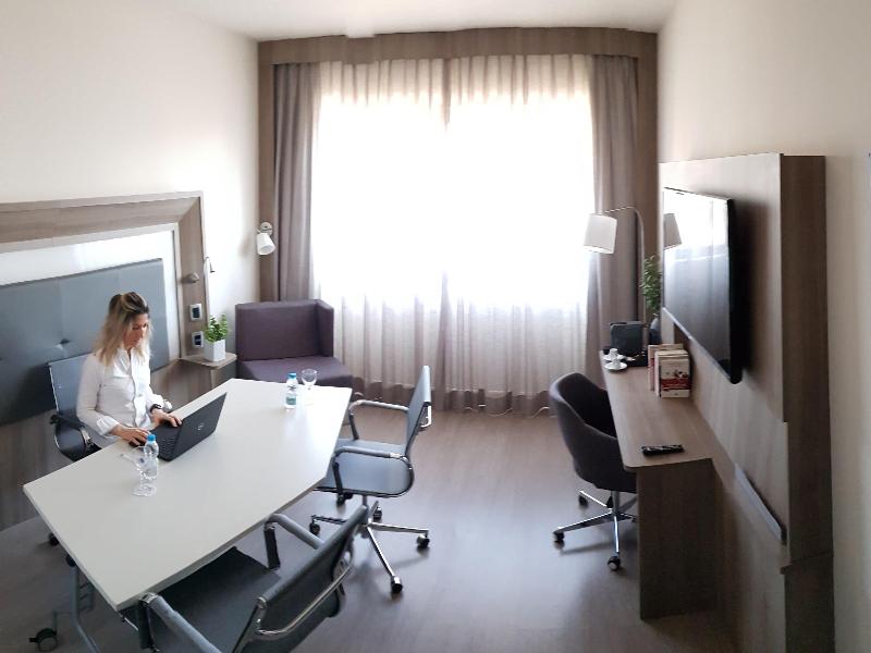 Novotel Sao Paulo Berrini image
