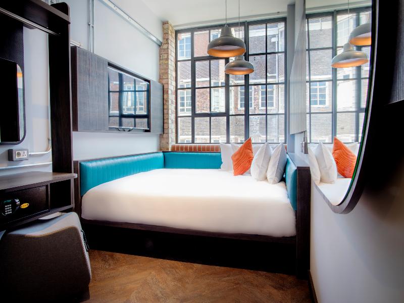 New Road Hotel image
