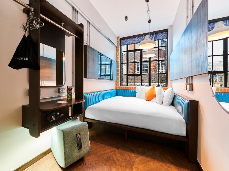 New Road Hotel image