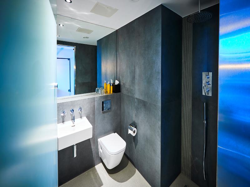 New Road Hotel image
