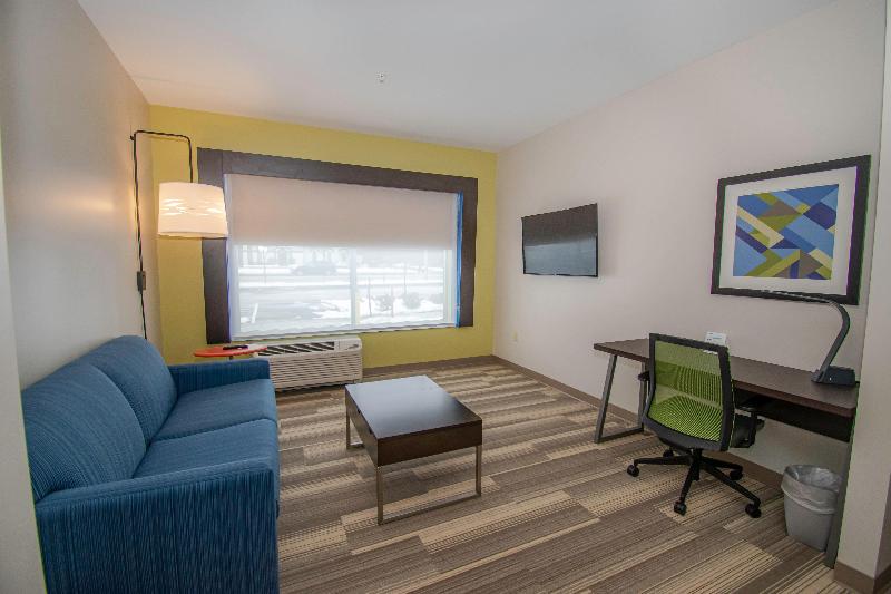 Holiday Inn Express & Suites Tonawanda - Buffalo image