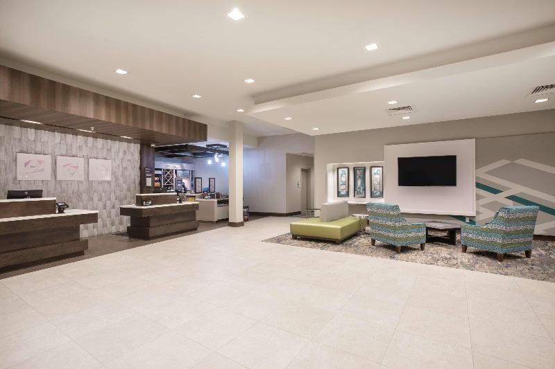 Hilton Garden Inn Omaha Aksarben Village image