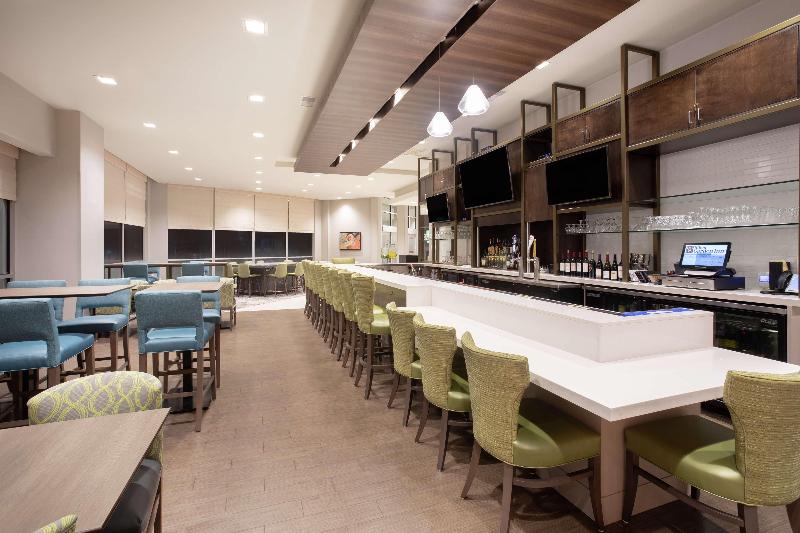 Hilton Garden Inn Omaha Aksarben Village image