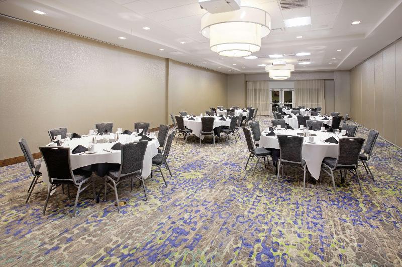 Hilton Garden Inn Omaha Aksarben Village image
