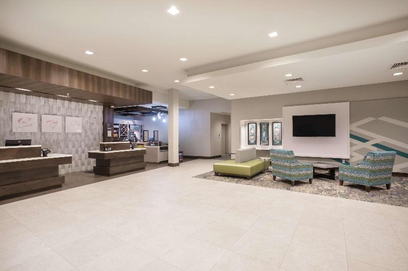 Hilton Garden Inn Omaha Aksarben Village image