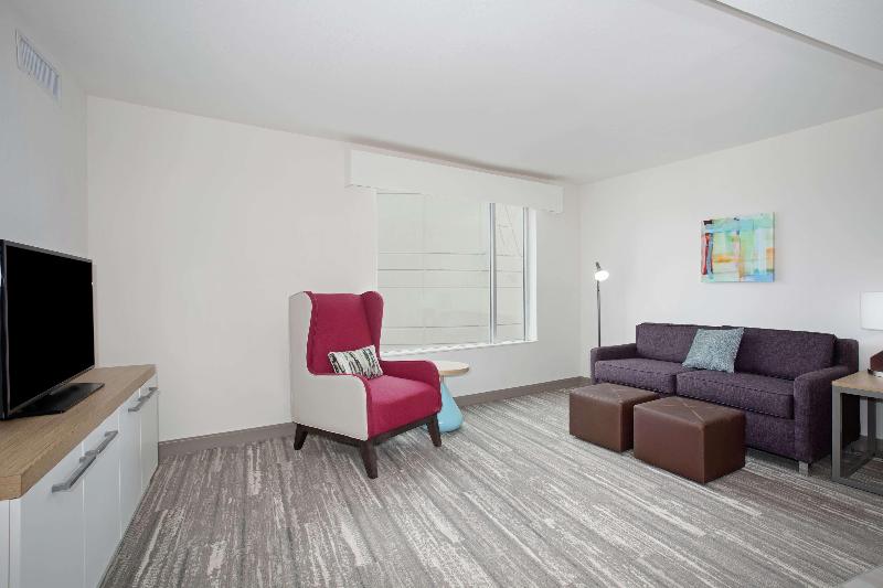 Hilton Garden Inn Omaha Aksarben Village image
