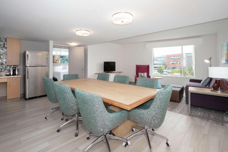 Hilton Garden Inn Omaha Aksarben Village image