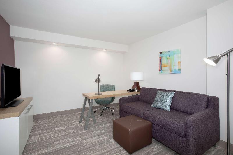 Hilton Garden Inn Omaha Aksarben Village image