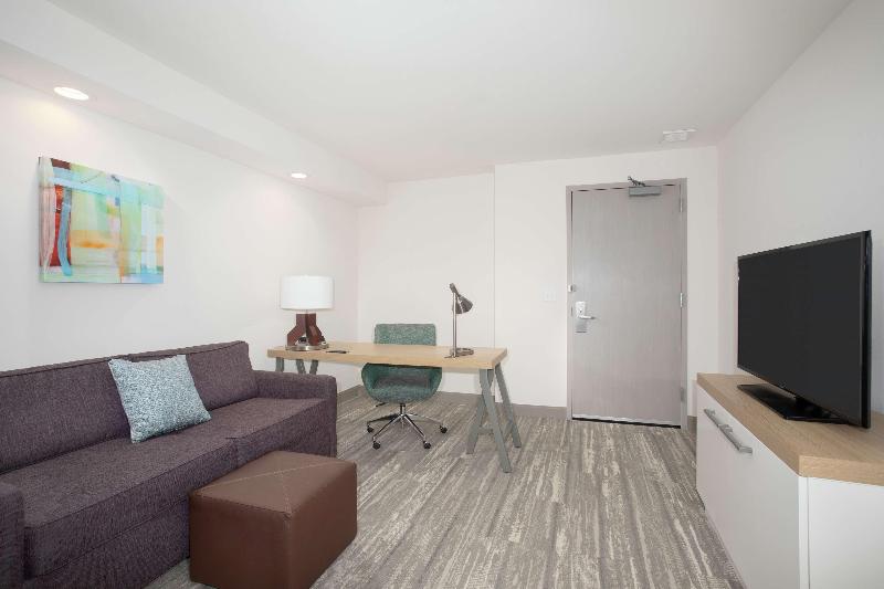 Hilton Garden Inn Omaha Aksarben Village image
